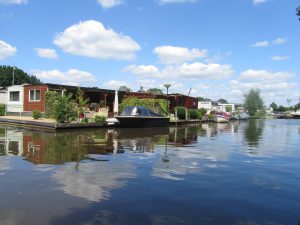 Wanneperveen aan het water 